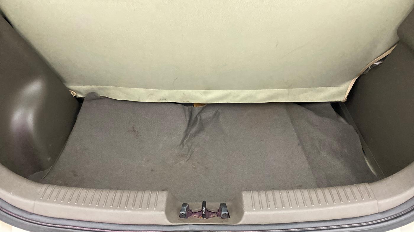 2013 Hyundai i10 ERA 1.1, Petrol, Manual, 62,049 km, Boot Inside