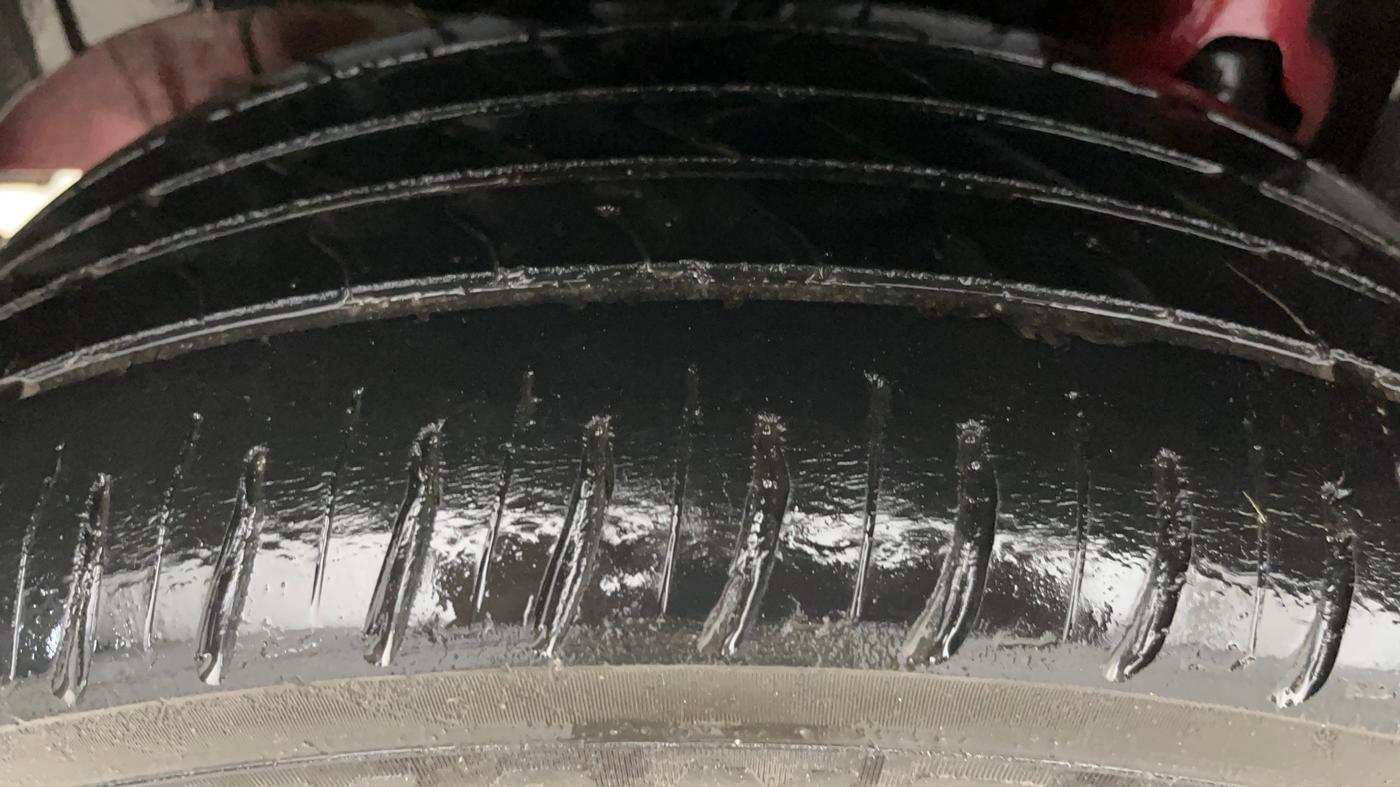 2019 Mahindra XUV300 W8 1.2 PETROL, Petrol, Manual, 44,463 km, Right Rear Tyre Tread
