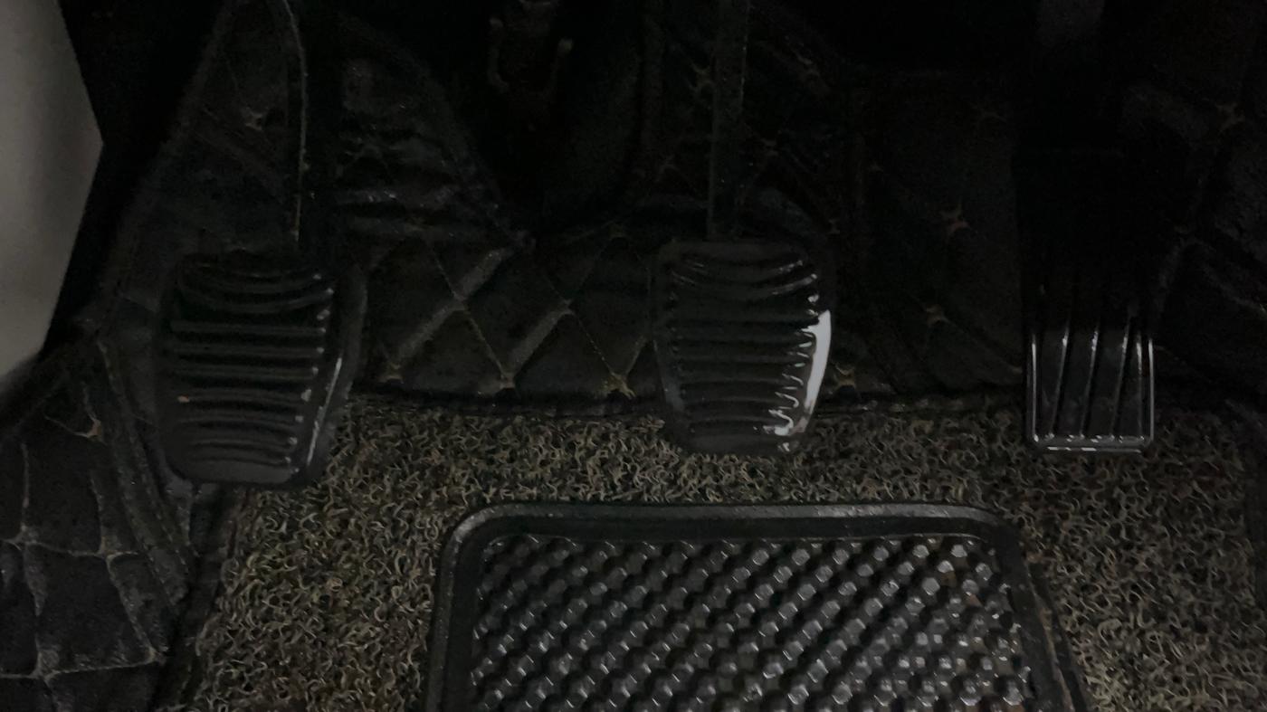2019 Mahindra XUV300 W8 1.2 PETROL, Petrol, Manual, 44,463 km, Pedals