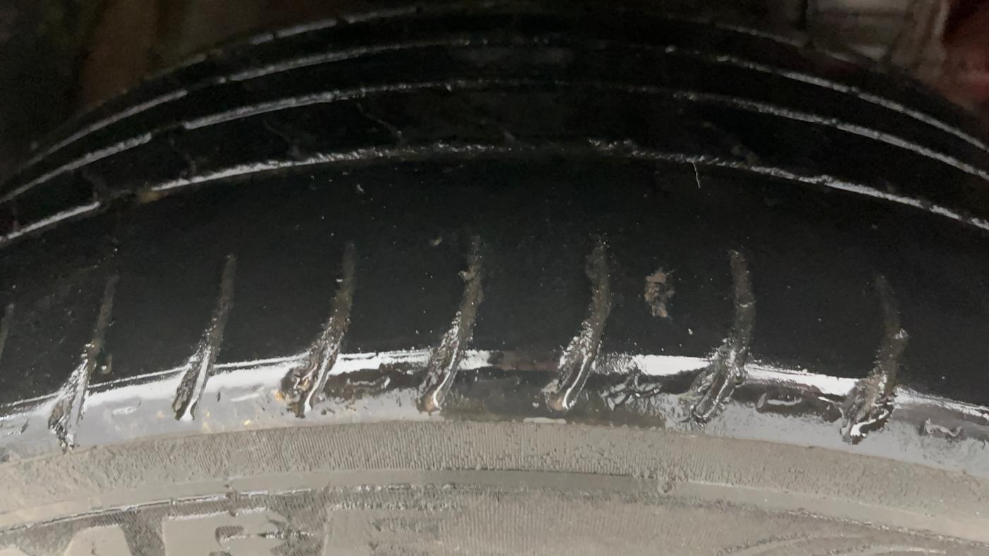 2019 Mahindra XUV300 W8 1.2 PETROL, Petrol, Manual, 44,463 km, Right Front Tyre Tread