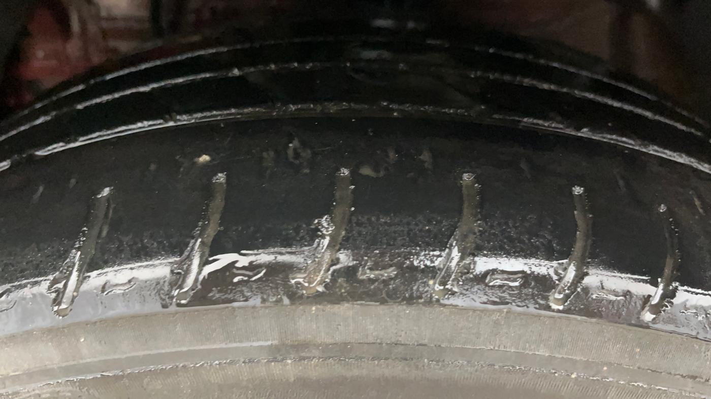 2019 Mahindra XUV300 W8 1.2 PETROL, Petrol, Manual, 44,463 km, Left Front Tyre Tread