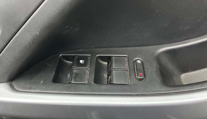 2020 Tata NEXON XM PETROL, Petrol, Manual, 69,022 km, Driver Side Door Panels Control