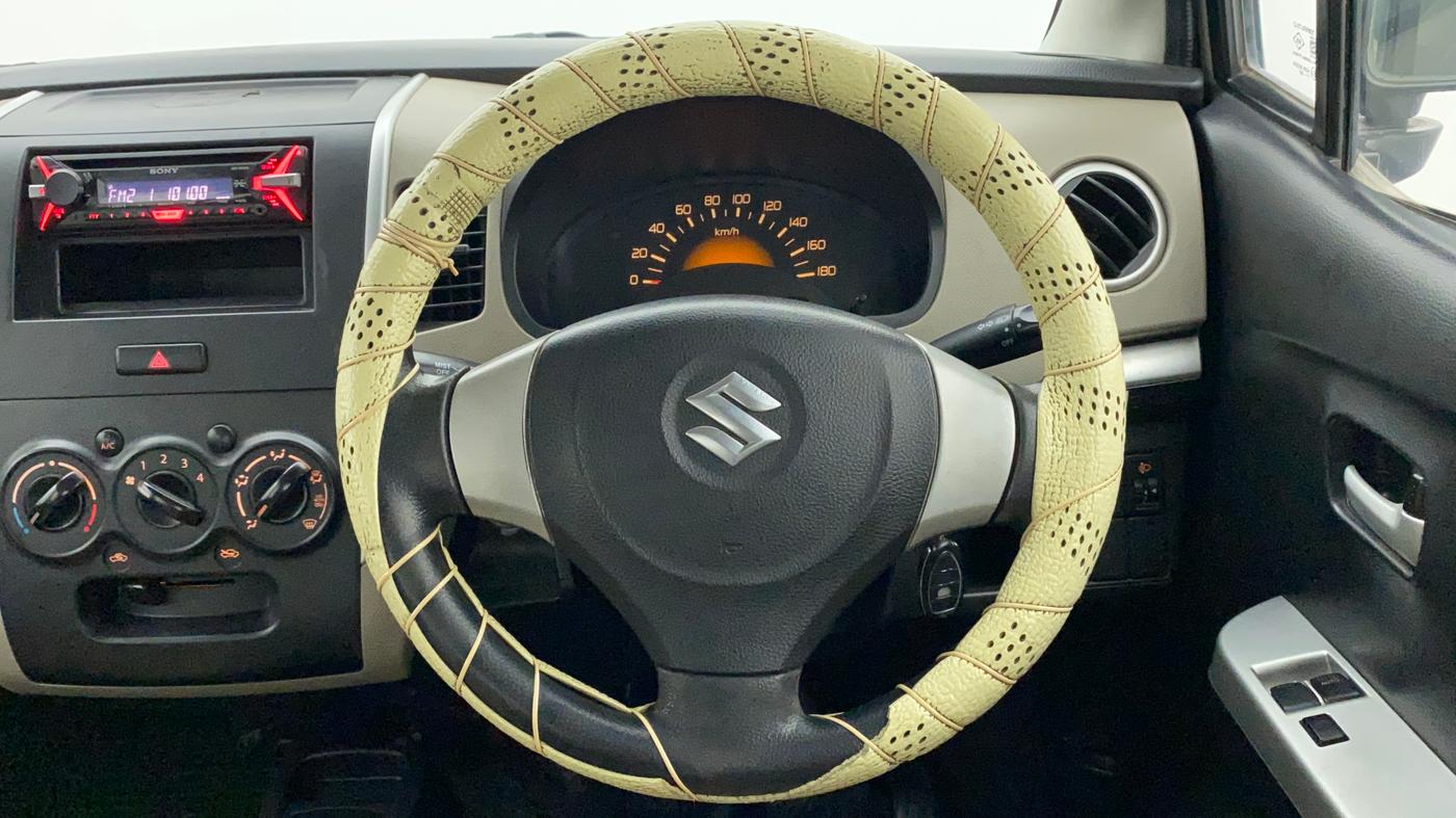 2015 Maruti Wagon R 1.0 LXI, Petrol, Manual, 86,383 km, Steering Wheel Close Up