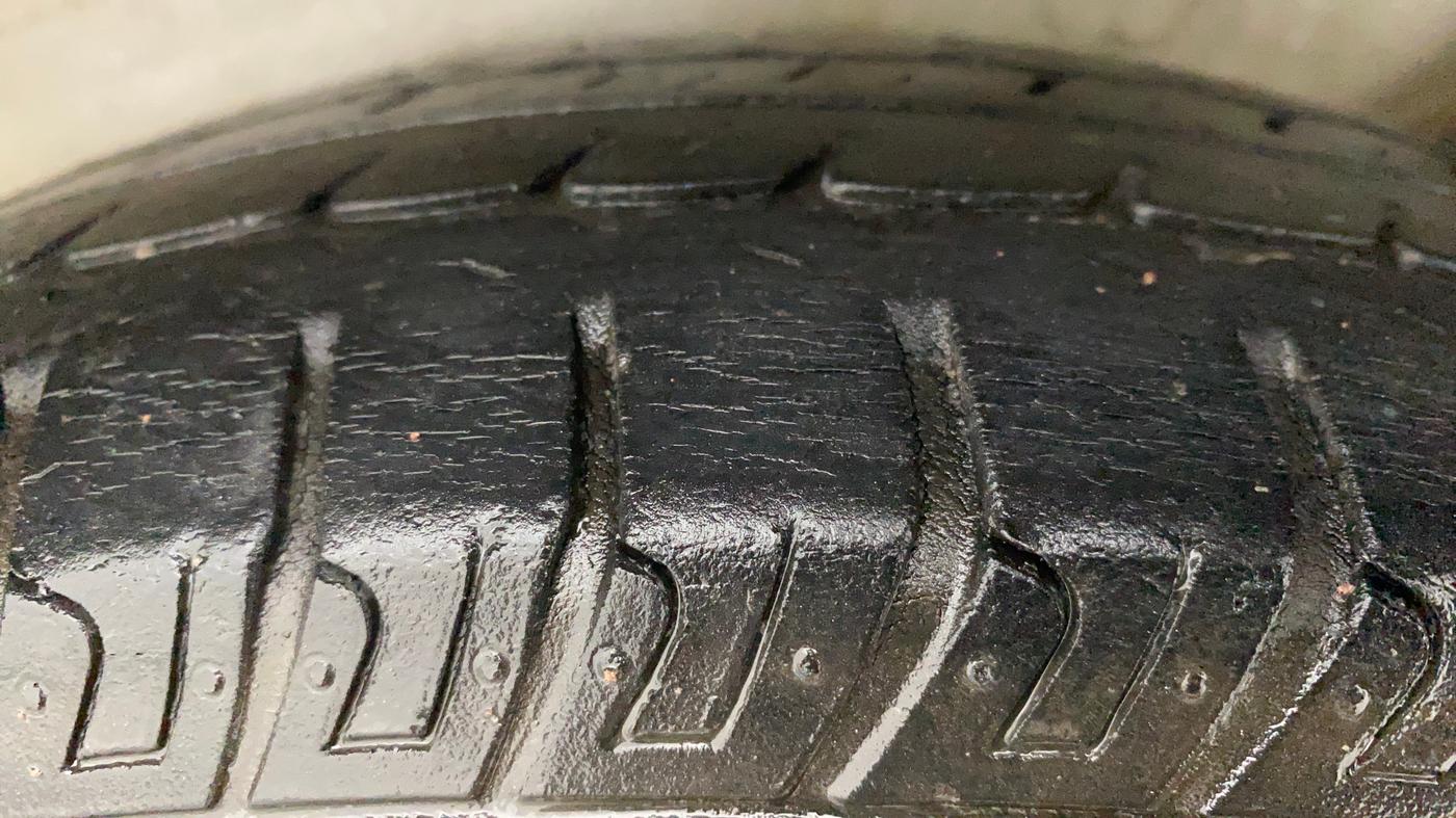 2015 Maruti Wagon R 1.0 LXI, Petrol, Manual, 86,383 km, Left Rear Tyre Tread