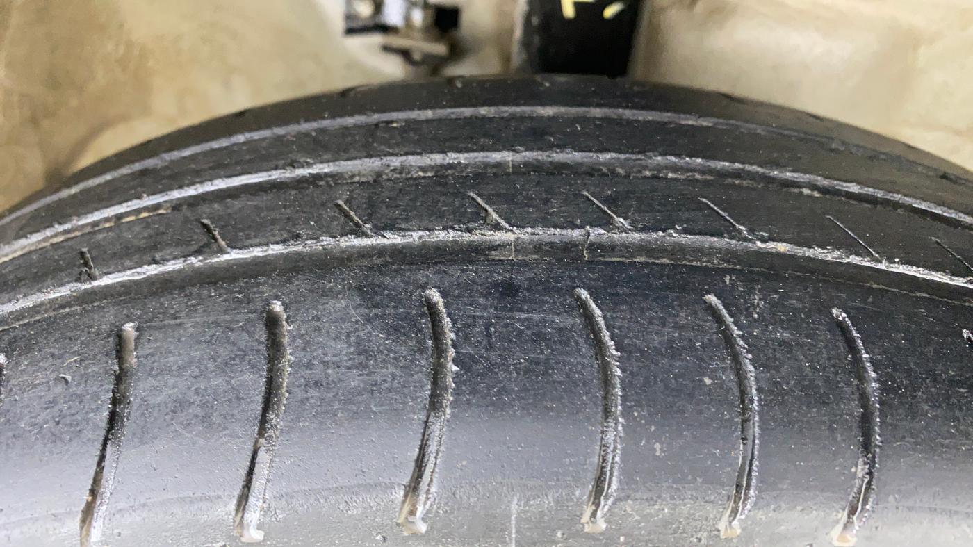 2018 Maruti Wagon R 1.0 LXI CNG, CNG, Manual, 61,090 km, Right Front Tyre Tread