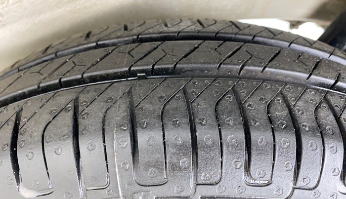 2018 Maruti Wagon R 1.0 LXI CNG, CNG, Manual, 61,090 km, Left Rear Tyre Tread
