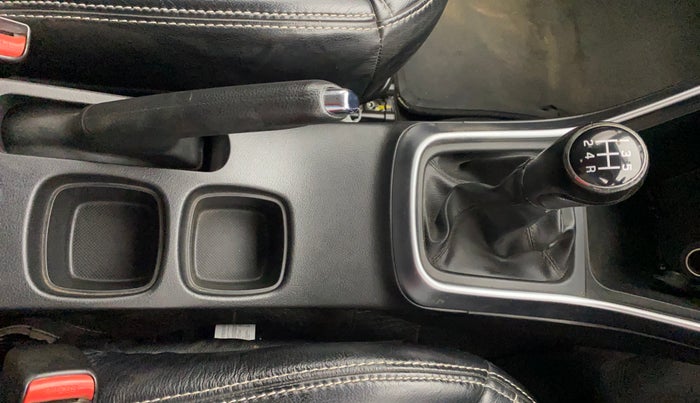 2018 Maruti S Cross ZETA 1.3, Diesel, Manual, 78,754 km, Gear Lever
