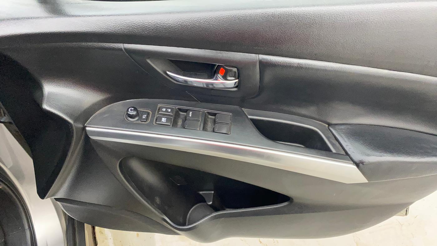 2018 Maruti S Cross ZETA 1.3, Diesel, Manual, 78,754 km, Driver Side Door Panels Control