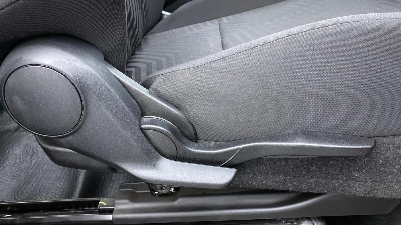 2020 Maruti Swift VXI D, Petrol, Manual, 4,463 km, Driver Side Adjustment Panel