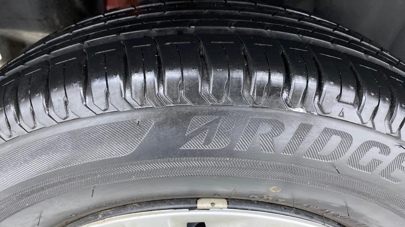 2020 Maruti Swift VXI D, Petrol, Manual, 4,463 km, Right Rear Tyre Tread