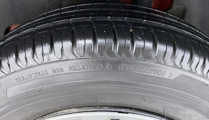 2020 Maruti Swift VXI D, Petrol, Manual, 4,463 km, Left Rear Tyre Tread