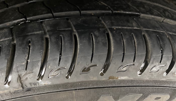 2019 Hyundai Elite i20 ASTA (O) CVT, Petrol, Automatic, 19,804 km, Left Rear Tyre Tread