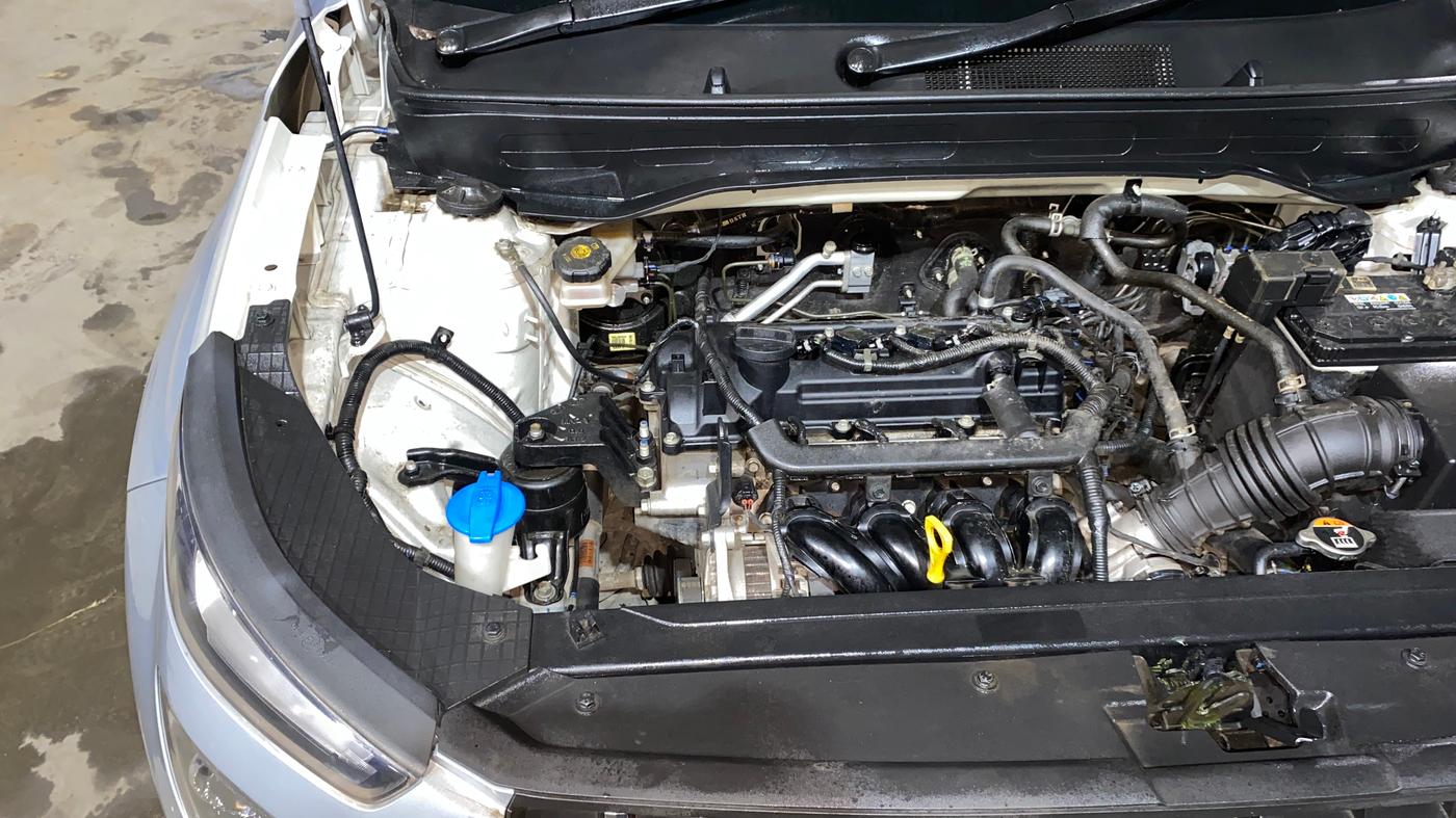 2021 Hyundai VENUE S+ 1.2, Petrol, Manual, 8,760 km, Engine View - Right