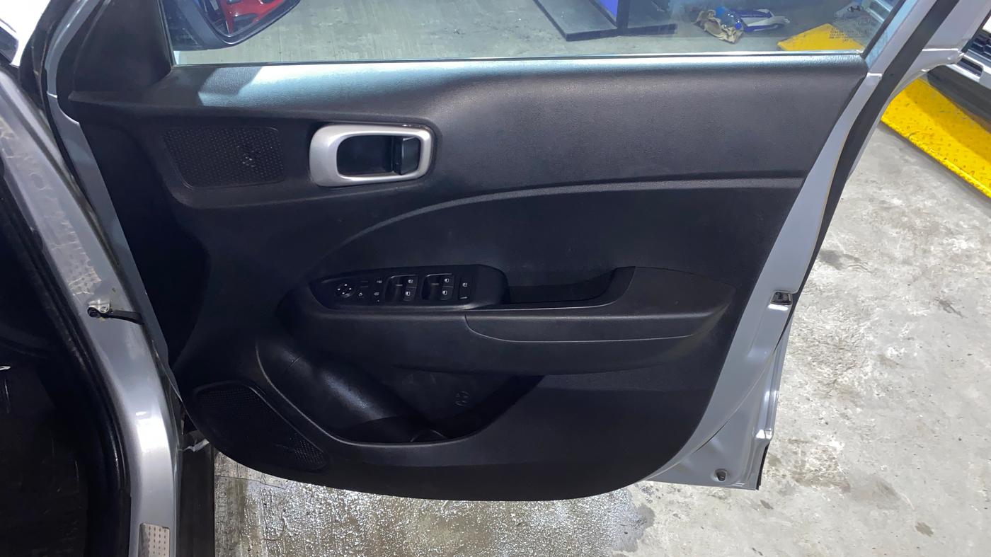 2021 Hyundai VENUE S+ 1.2, Petrol, Manual, 8,760 km, Driver Side Door Panels Control