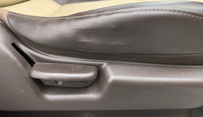 2013 Hyundai Santro Xing GL PLUS, Petrol, Manual, 29,899 km, Driver Side Adjustment Panel