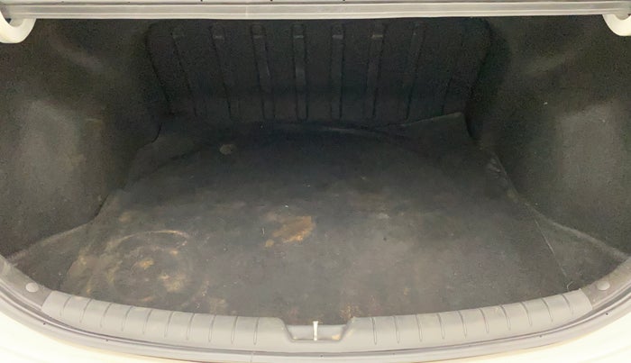 2018 Hyundai Verna 1.6 EX CRDI, Diesel, Manual, 76,393 km, Boot Inside