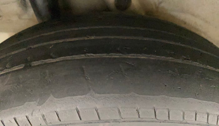 2018 Hyundai Verna 1.6 EX CRDI, Diesel, Manual, 76,393 km, Right Rear Tyre Tread