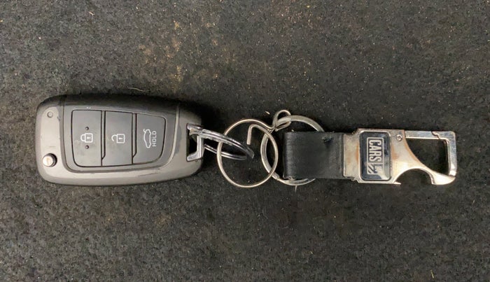 2018 Hyundai Verna 1.6 EX CRDI, Diesel, Manual, 76,393 km, Key Close Up