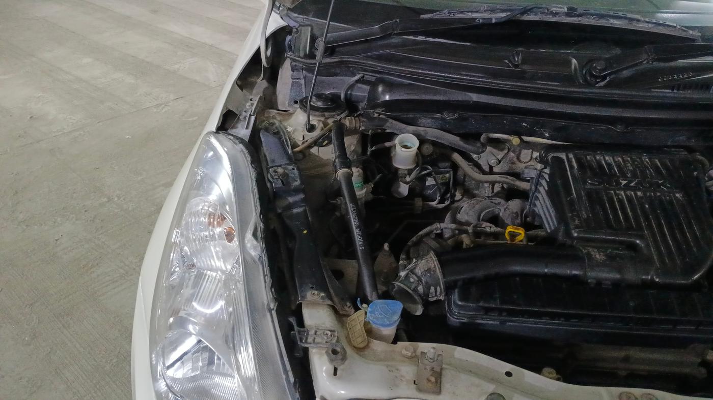 2014 Maruti Swift Dzire VXI, Petrol, Manual, 83,299 km, Engine View - Right