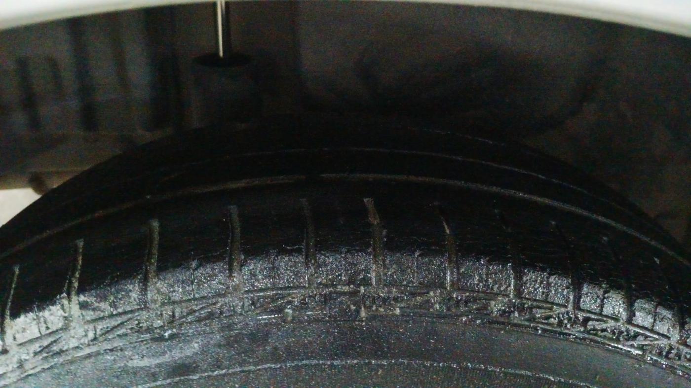 2014 Maruti Swift Dzire VXI, Petrol, Manual, 83,299 km, Right Rear Tyre Tread