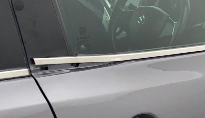 2017 Maruti Baleno ALPHA PETROL 1.2, Petrol, Manual, 1,00,098 km, Driver-side door - Weather strip has minor damage