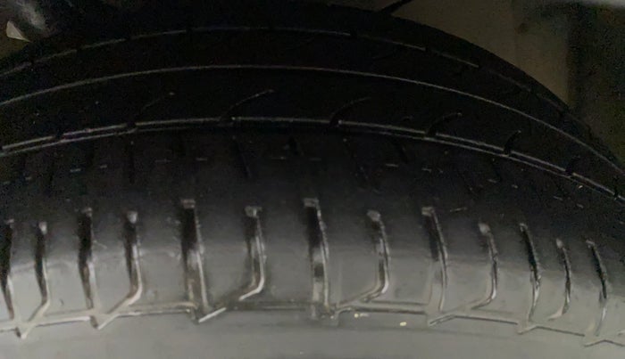 2017 Maruti Baleno ALPHA PETROL 1.2, Petrol, Manual, 1,00,098 km, Left Rear Tyre Tread
