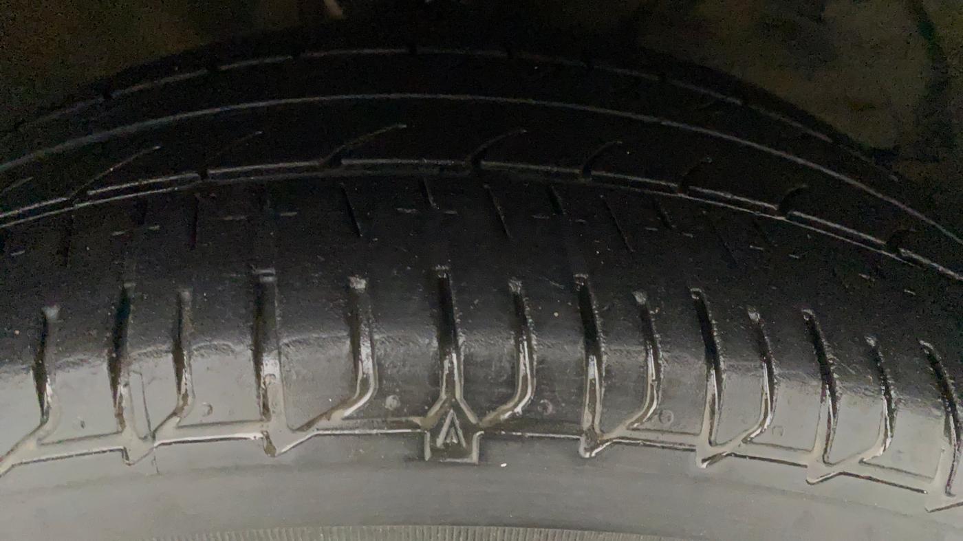 2017 Maruti Baleno ALPHA PETROL 1.2, Petrol, Manual, 1,00,098 km, Right Front Tyre Tread