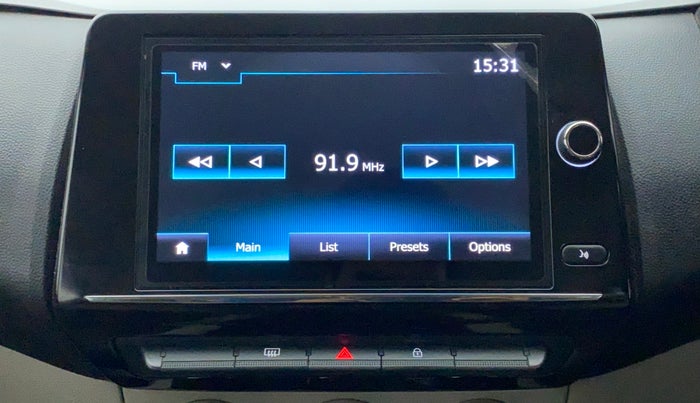 2021 Renault TRIBER 1.0 RXZ, Petrol, Manual, Infotainment System