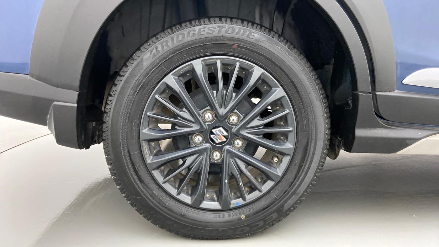 2021 Maruti XL6 ALPHA AT, Petrol, Automatic, 45,008 km, Right Rear Wheel