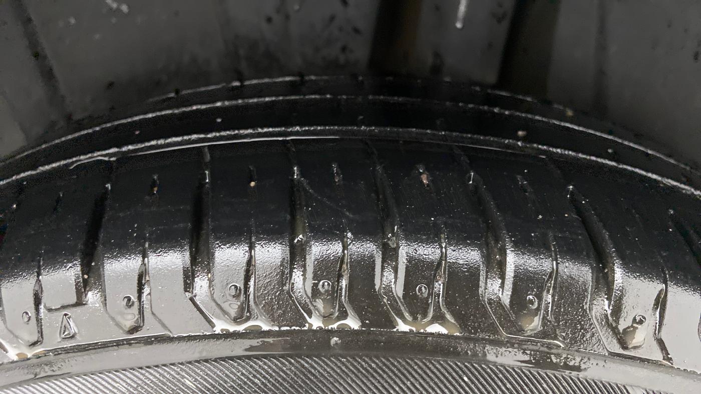 2021 Maruti XL6 ALPHA AT, Petrol, Automatic, 45,008 km, Left Rear Tyre Tread