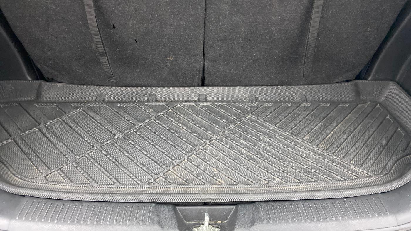 2021 Maruti XL6 ALPHA AT, Petrol, Automatic, 45,008 km, Boot Inside