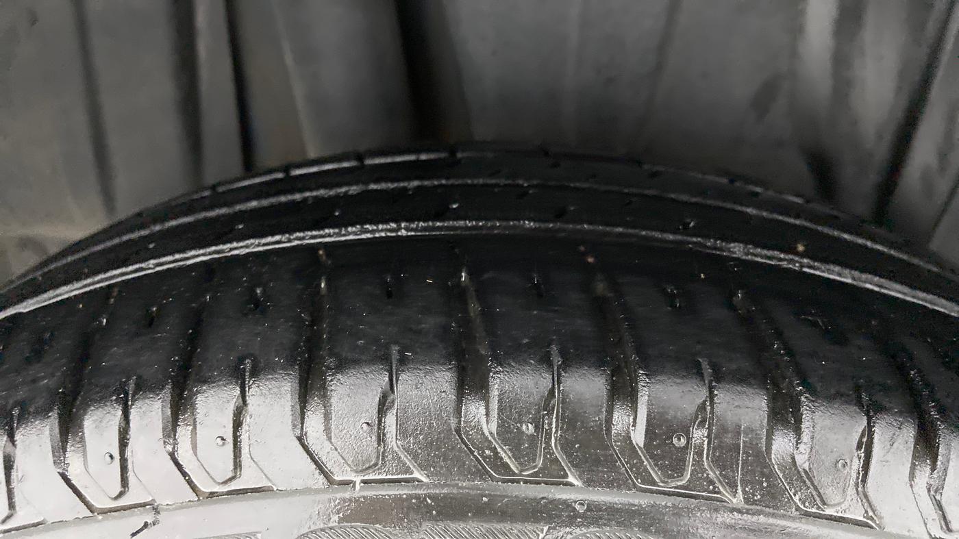 2021 Maruti XL6 ALPHA AT, Petrol, Automatic, 45,008 km, Right Rear Tyre Tread