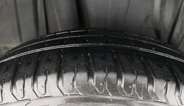 2021 Maruti XL6 ALPHA AT, Petrol, Automatic, 45,008 km, Right Rear Tyre Tread