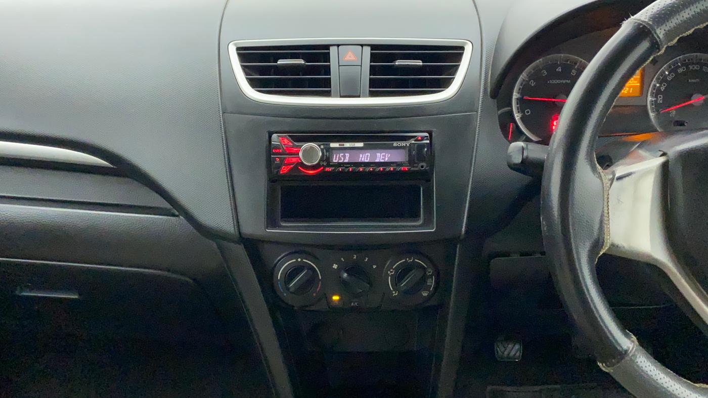2013 Maruti Swift VXI, Petrol, Manual, 59,160 km, Air Conditioner