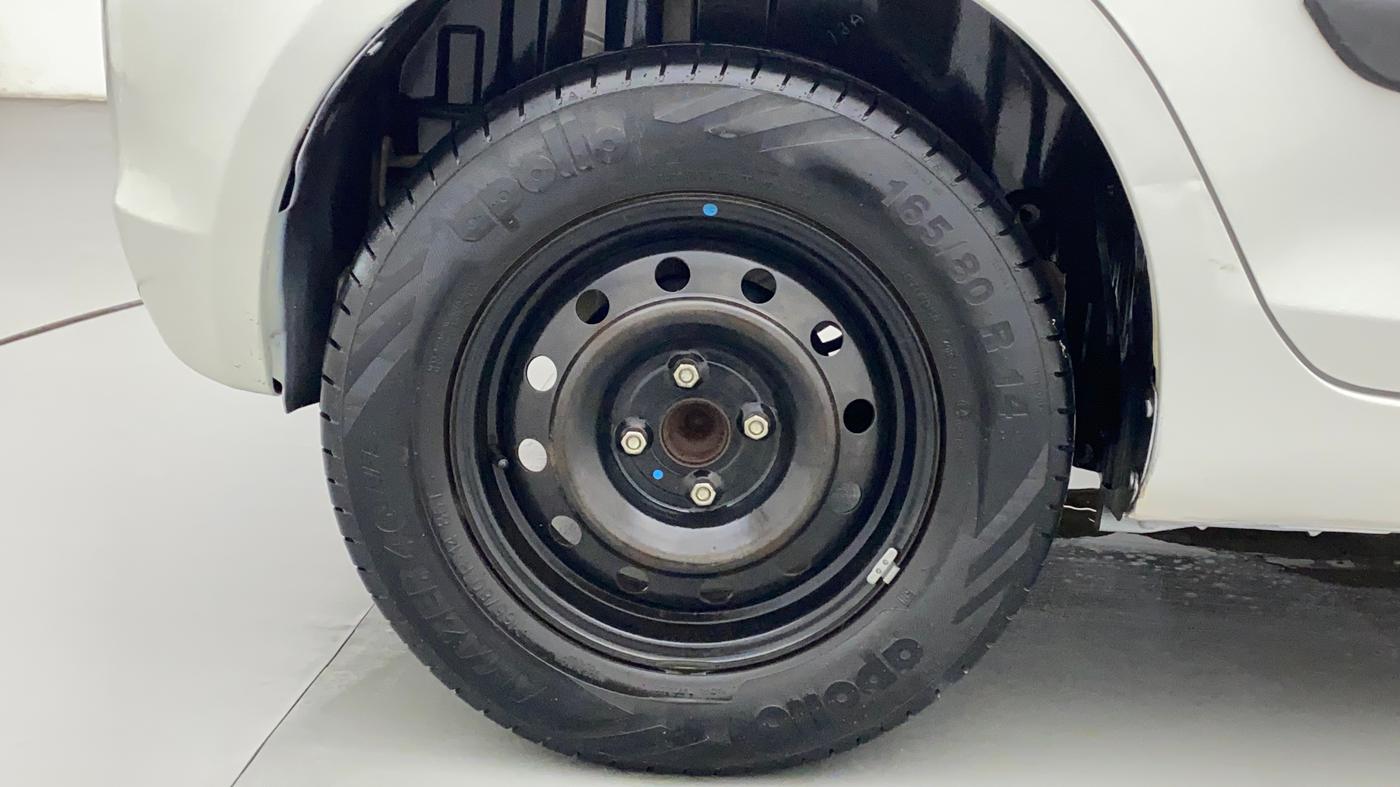 2013 Maruti Swift VXI, Petrol, Manual, 59,160 km, Right Rear Wheel