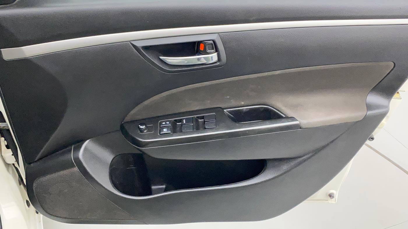 2013 Maruti Swift VXI, Petrol, Manual, 59,160 km, Driver Side Door Panels Control