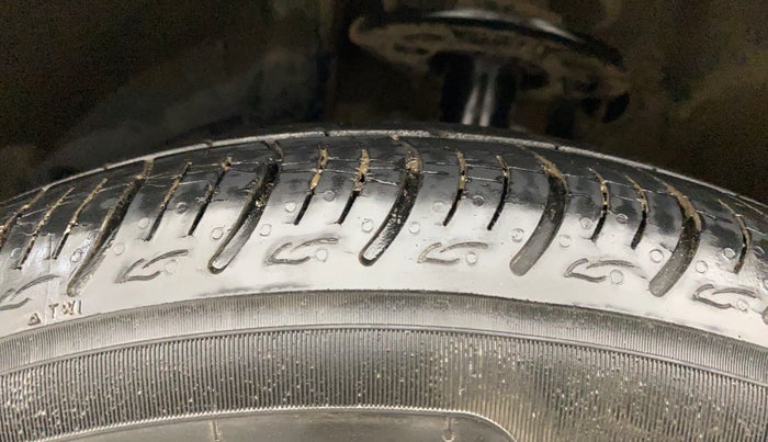2019 Maruti Baleno DELTA PETROL 1.2, Petrol, Manual, 17,693 km, Left Front Tyre Tread