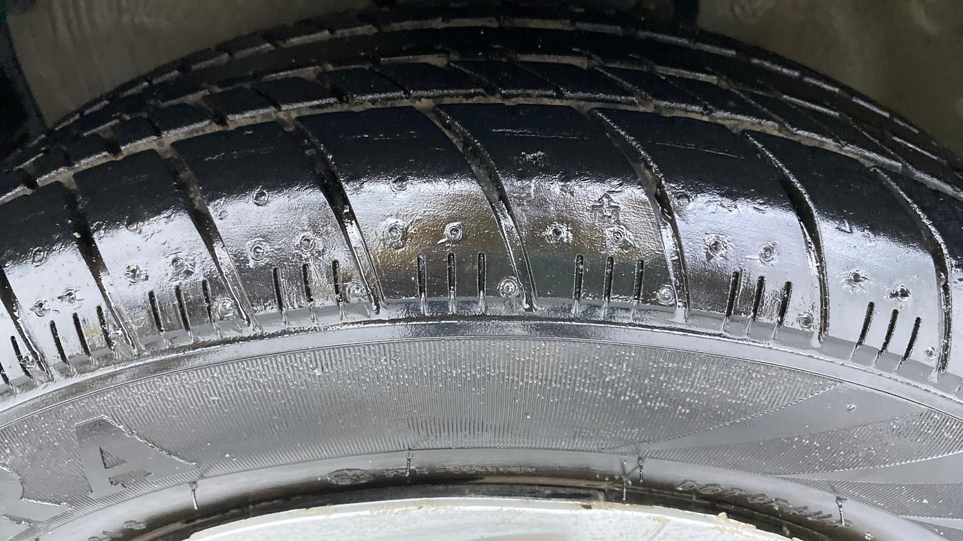 2015 Maruti Celerio VXI d, Petrol, Manual, 9,639 km, Left Front Tyre Tread