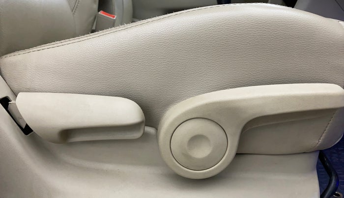 2017 Maruti Ciaz ALPHA 1.4 PETROL, Petrol, Manual, 27,768 km, Driver Side Adjustment Panel