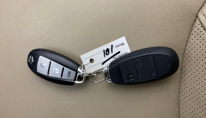 2017 Maruti Ciaz ALPHA 1.4 PETROL, Petrol, Manual, 27,768 km, Key Close Up