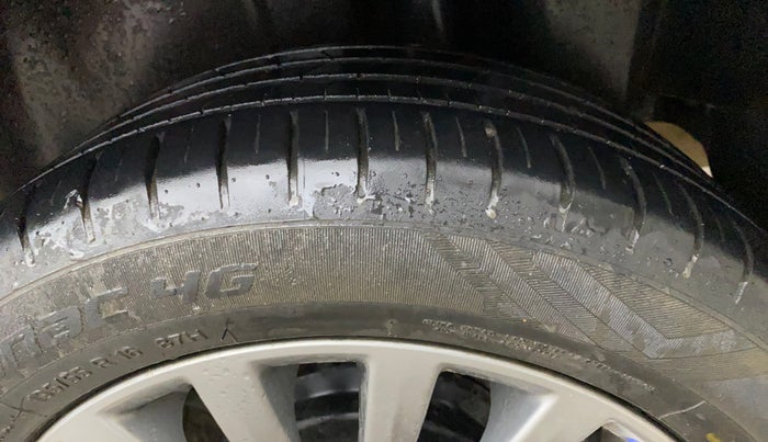 2017 Maruti Ciaz ALPHA 1.4 PETROL, Petrol, Manual, 27,768 km, Left Rear Tyre Tread