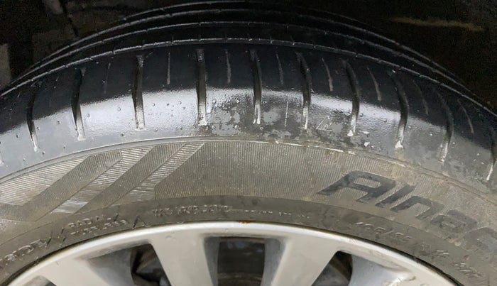 2017 Maruti Ciaz ALPHA 1.4 PETROL, Petrol, Manual, 27,768 km, Left Front Tyre Tread