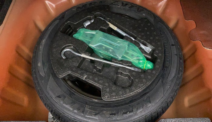 2017 Maruti Ciaz ALPHA 1.4 PETROL, Petrol, Manual, 27,768 km, Spare Tyre