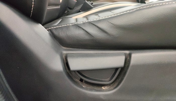 2019 Hyundai NEW SANTRO SPORTZ AMT, Petrol, Automatic, 27,279 km, Driver Side Adjustment Panel