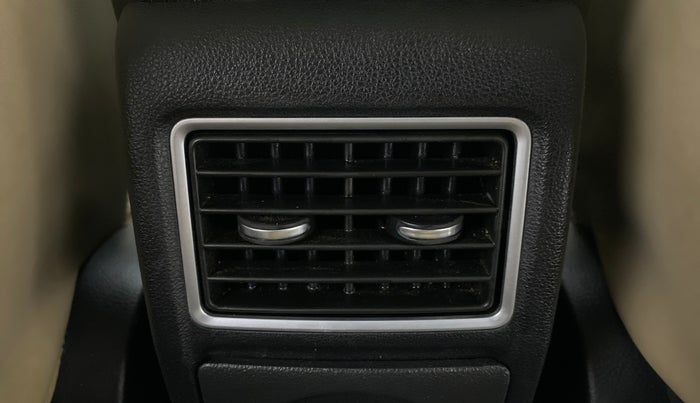 2020 Volkswagen Polo HIGH LINE PLUS 1.0, Petrol, Manual, 40,972 km, Rear AC Vents