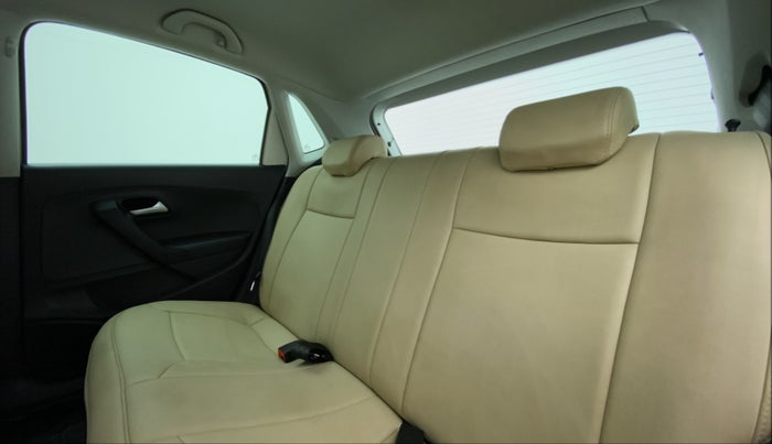 2020 Volkswagen Polo HIGH LINE PLUS 1.0, Petrol, Manual, 40,972 km, Right Side Rear Door Cabin