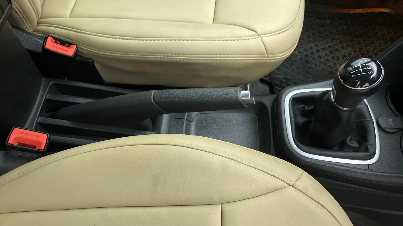 2020 Volkswagen Polo HIGH LINE PLUS 1.0, Petrol, Manual, 40,972 km, Gear Lever