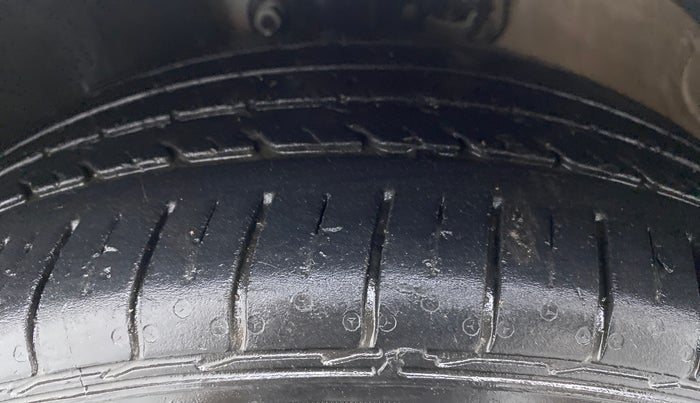2020 Volkswagen Polo HIGH LINE PLUS 1.0, Petrol, Manual, 40,972 km, Left Front Tyre Tread