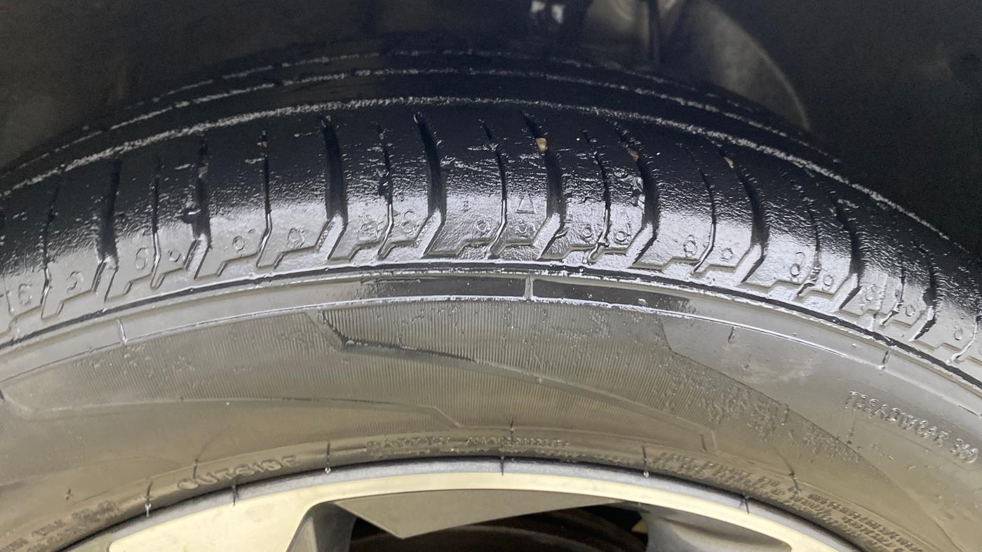 2023 Hyundai NEW I20 ASTA 1.2 MT, Petrol, Manual, 33,642 km, Right Front Tyre Tread