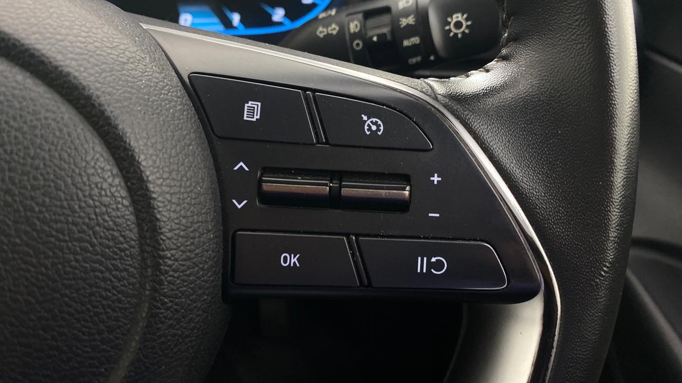 2023 Hyundai NEW I20 ASTA 1.2 MT, Petrol, Manual, 33,642 km, Adaptive Cruise Control